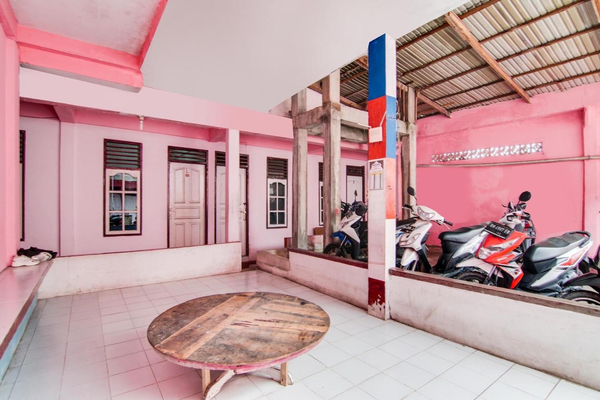 Spot On 91858 Raja Homestay Syariah Pekanbaru Eksteriør bilde